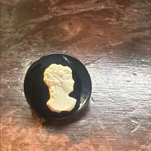 Vintage Cameo Brooch